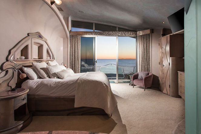 Rock House Laguna Beach Master Bedroom